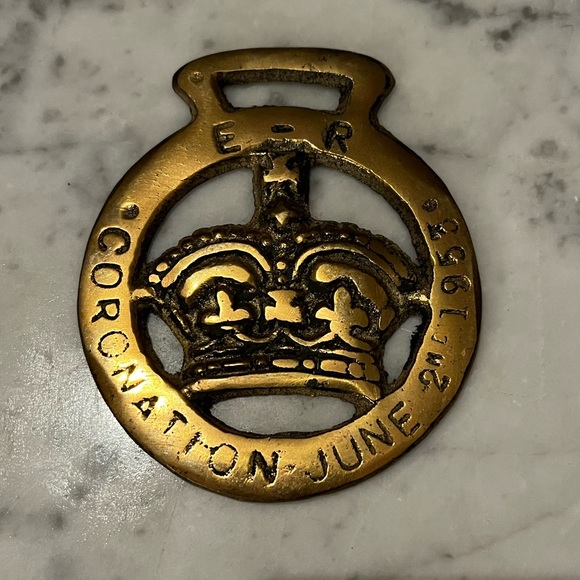 Vintage Other - Horse brass 1953 June coronation. Excellent vintage condition. 3x3.